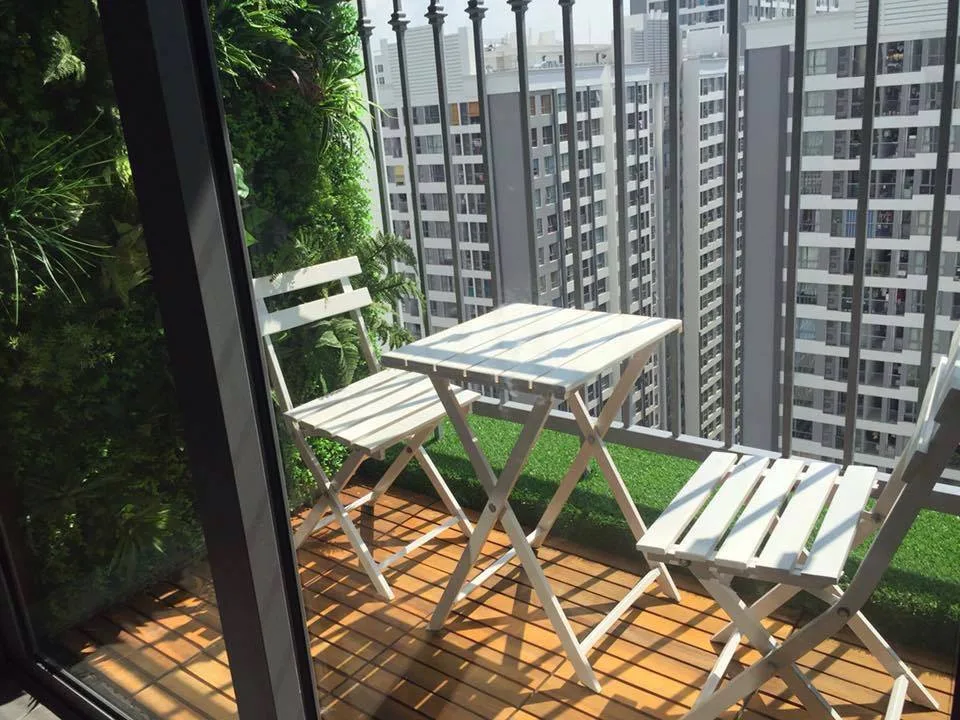 Trang chủ Ban Công Xinh 3 Bộ bàn ghế ban công trắng