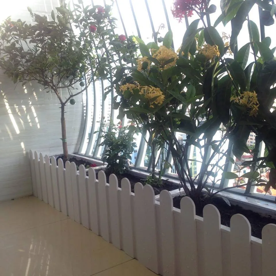 Thư Viện Mẫu Ban Công Đẹp | Ban Công Xinh 70 chậu rào trắng