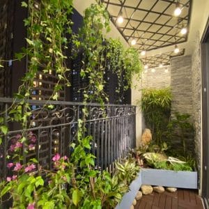Giàn treo trần ban công chung cư hình quả trám 8 Khung trám trang trí ban công chung cư