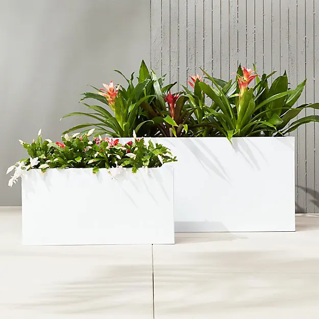 Thư Viện Mẫu Ban Công Đẹp | Ban Công Xinh 30 Chậu gỗ nhựa composite trắng basic