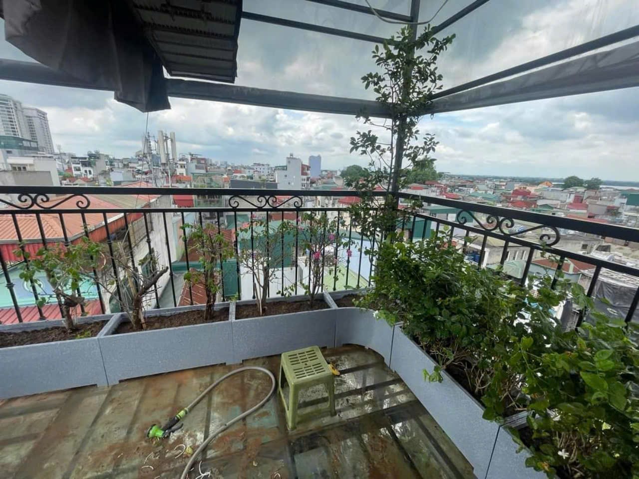 Hệ chậu composite chân liền
