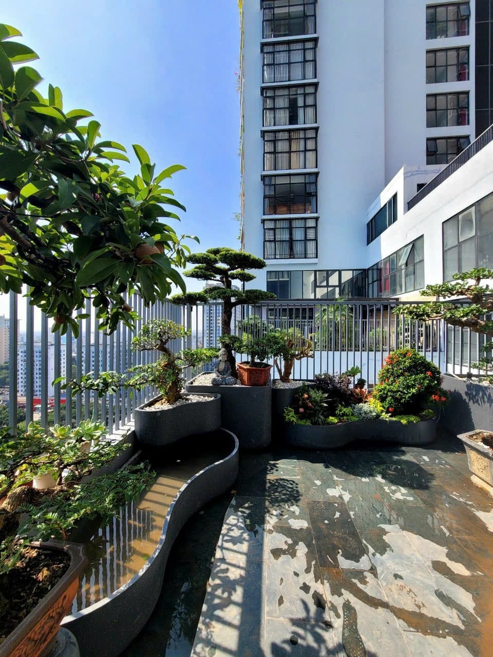 hệ chậu composite sân thượng