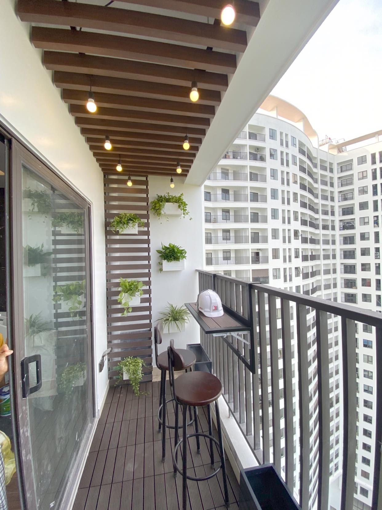 mẫu ban công đơn giản hiện đại